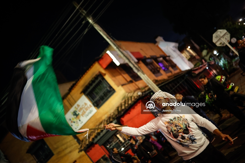 İsrail'in Gazze'deki hastaneye saldırısı Bogota'da protesto edildi 