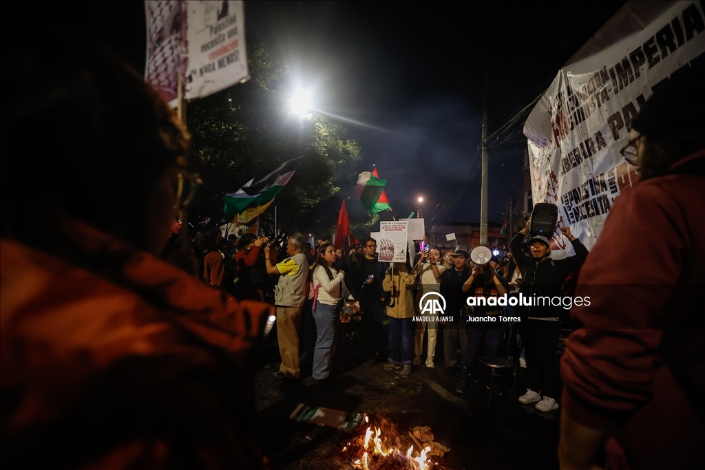 İsrail'in Gazze'deki hastaneye saldırısı Bogota'da protesto edildi 