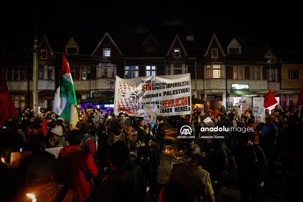 İsrail'in Gazze'deki hastaneye saldırısı Bogota'da protesto edildi 