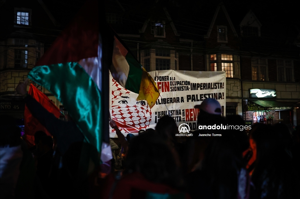 İsrail'in Gazze'deki hastaneye saldırısı Bogota'da protesto edildi 