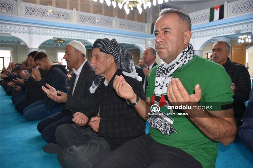 Hakkari'de Filistin'de hayatını kaybedenler için gıyabi cenaze namazı kılındı