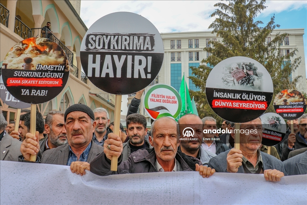Doğu'daki 4 ilde Filistin'de hayatını kaybedenler için gıyabi cenaze namazı kılındı