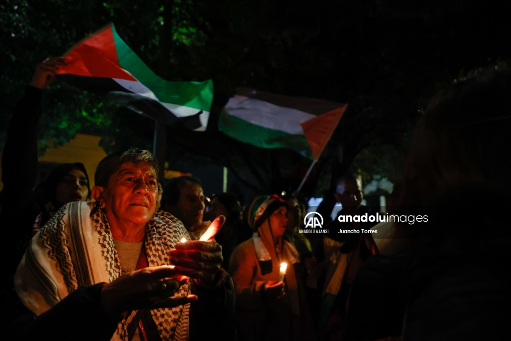 İsrail'in Gazze'deki hastaneye saldırısı Bogota'da protesto edildi 