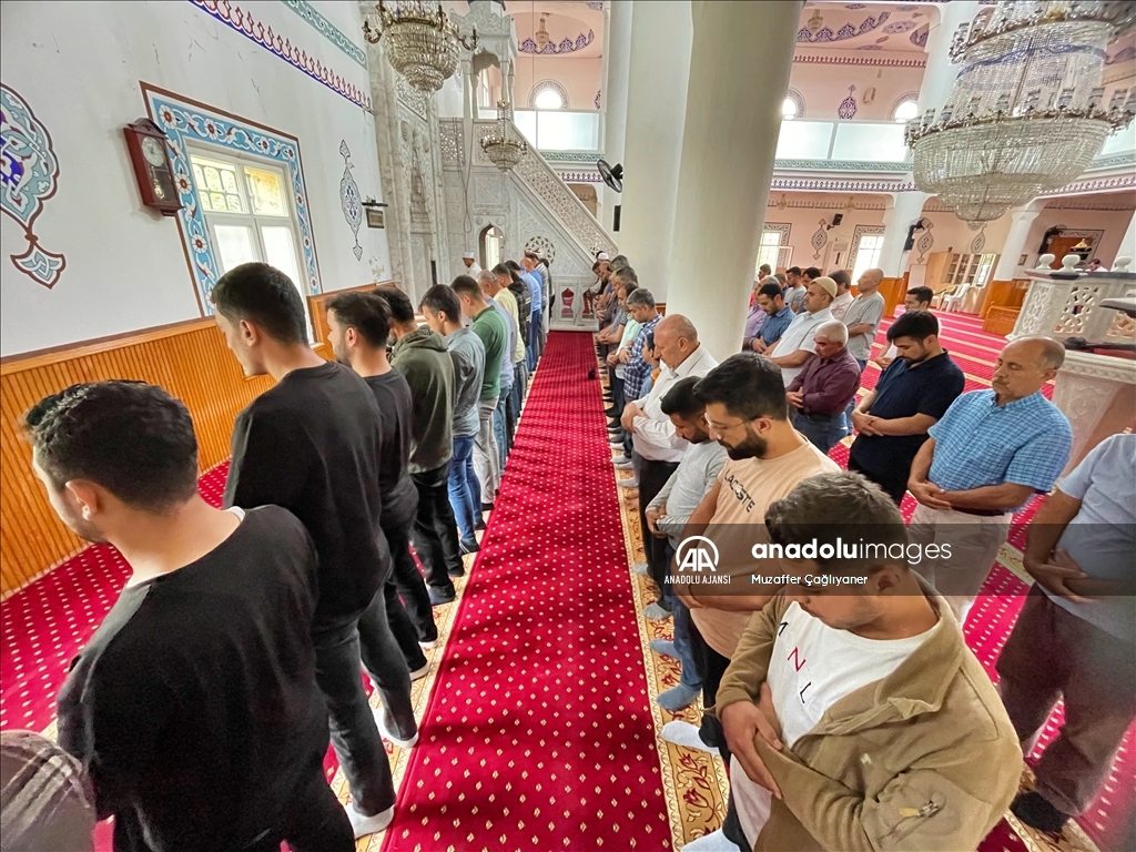 Adana ve çevre illerde Filistin'de hayatını kaybedenler için gıyabi cenaze namazı