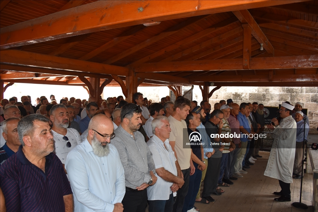 Antalya'da İsrail'in Filistin'e saldırılarında ölenler için gıyabi cenaze namazı kılındı