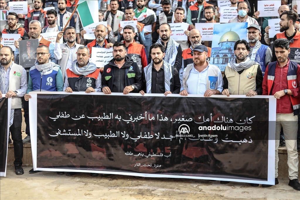 İdlib'de insani yardım çalışanları, Gazze'ye destek için gösteri düzenledi