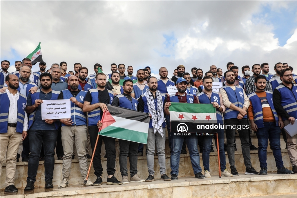 İdlib'de insani yardım çalışanları, Gazze'ye destek için gösteri düzenledi