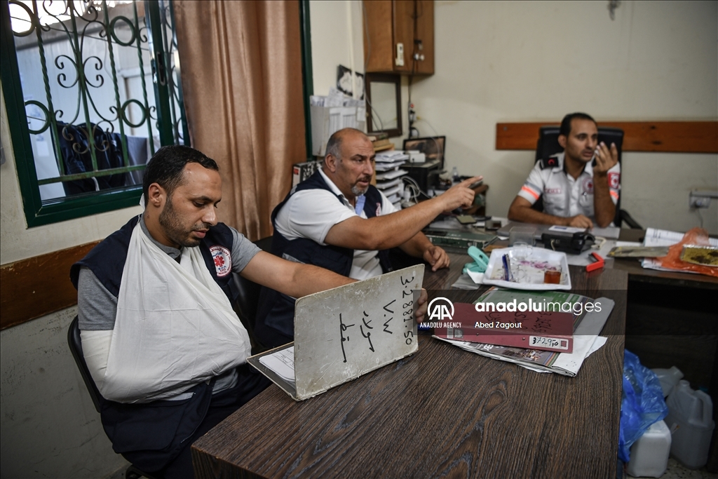 المسعفون في غزة.. إصرار على العمل رغم الخطر