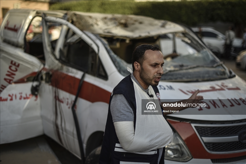 Gazzeli sağlıkçı Şamut, İsrail saldırısında yaralanmasına rağmen görevini sürdürüyor