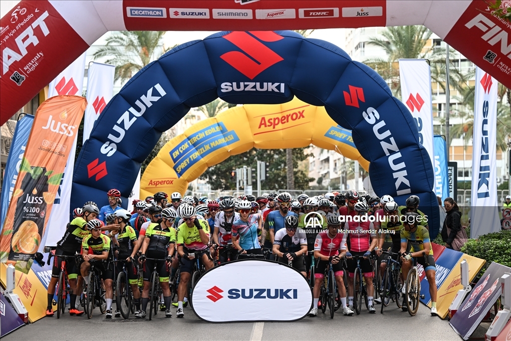 Granfondo İzmir Yol Bisiklet Yarışı başladı