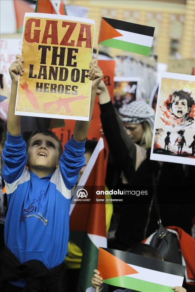 Hiljade ljudi na skupu podrške narodu Palestine u Sarajevu: "Zaustavite genocid u Gazi"