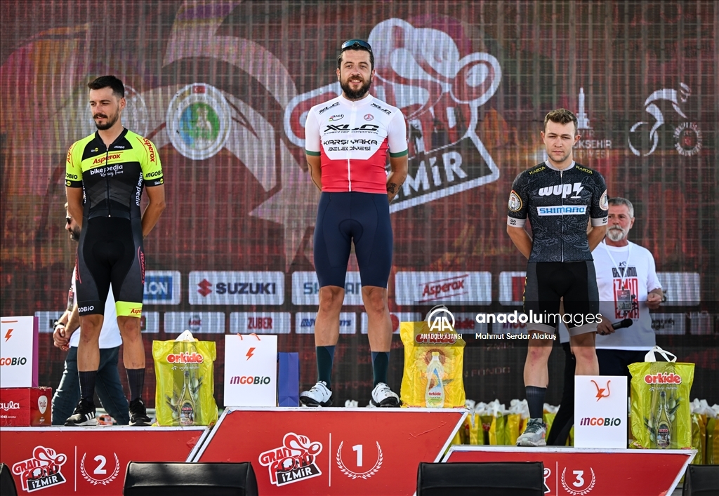 Granfondo Amatör Yol Bisiklet Yarışı'nda yılın son etabı İzmir'de tamamlandı