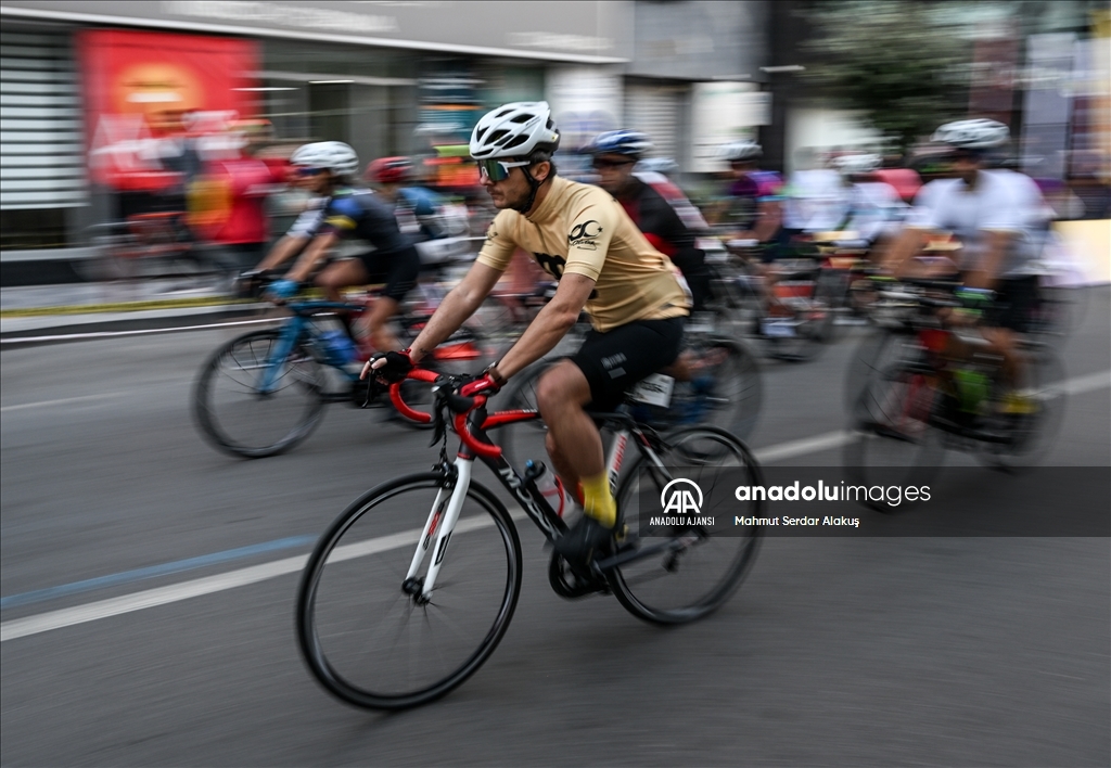 Granfondo İzmir Yol Bisiklet Yarışı başladı