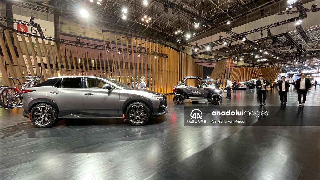 Japonya'da "Mobility Show" yeni nesil elektrikli araçlar, uçan arabalar ve robotlara ev sahipliği yapıyor