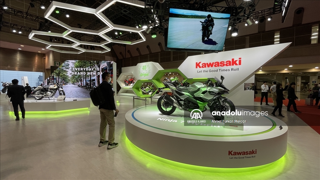 Japonya'da "Mobility Show" yeni nesil elektrikli araçlar, uçan arabalar ve robotlara ev sahipliği yapıyor