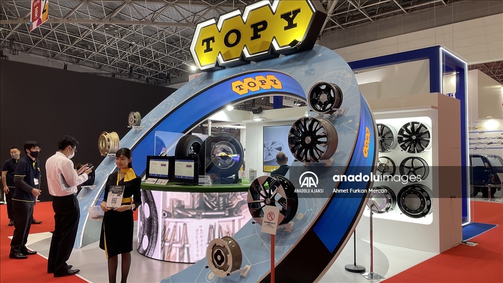Japonya'da "Mobility Show" yeni nesil elektrikli araçlar, uçan arabalar ve robotlara ev sahipliği yapıyor