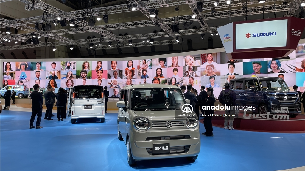 Japonya'da "Mobility Show" yeni nesil elektrikli araçlar, uçan arabalar ve robotlara ev sahipliği yapıyor