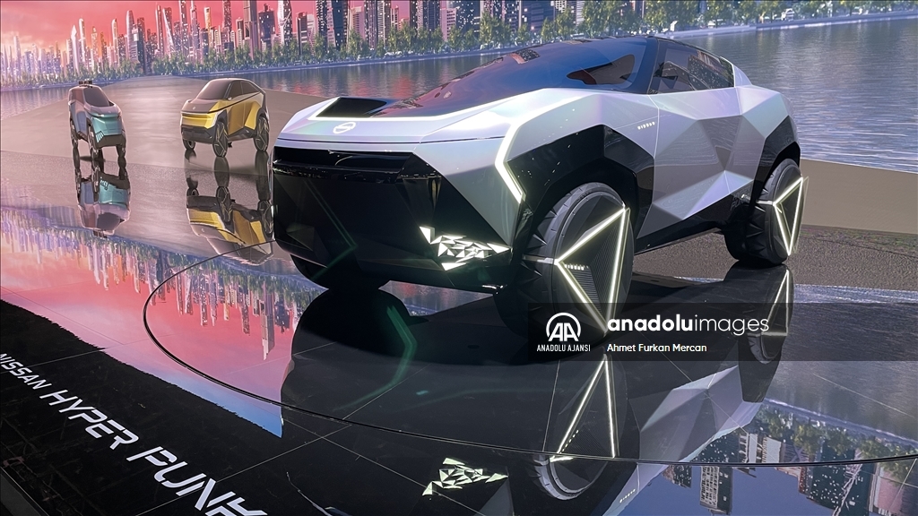 Japonya'da "Mobility Show" yeni nesil elektrikli araçlar, uçan arabalar ve robotlara ev sahipliği yapıyor