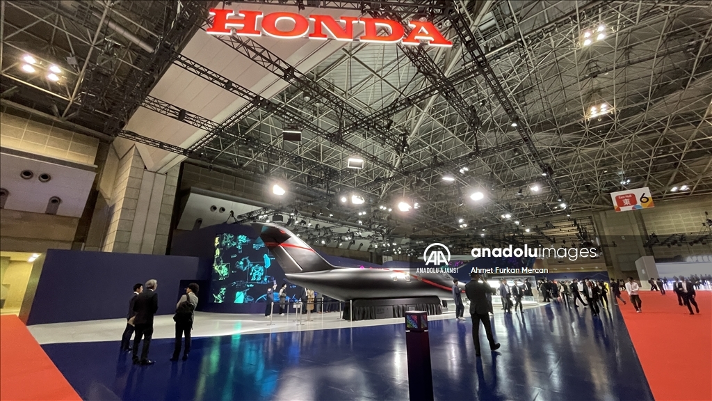 Japonya'da "Mobility Show" yeni nesil elektrikli araçlar, uçan arabalar ve robotlara ev sahipliği yapıyor