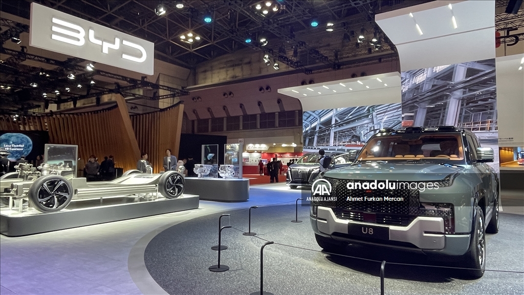 Japonya'da "Mobility Show" yeni nesil elektrikli araçlar, uçan arabalar ve robotlara ev sahipliği yapıyor