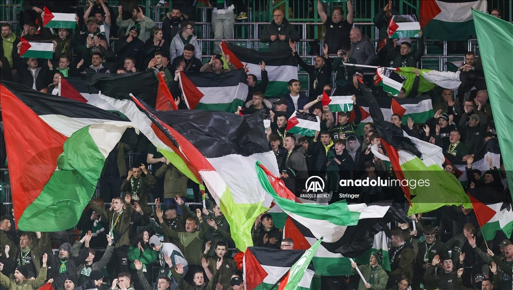 جماهير "سيلتيك" ترفع أعلام فلسطين في مباراة بدوري أبطال أوروبا