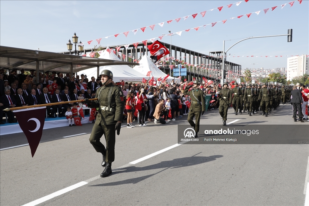 Cumhuriyet'e giden yolda ilk adımın atıldığı Samsun'da 100. yıl coşkusu