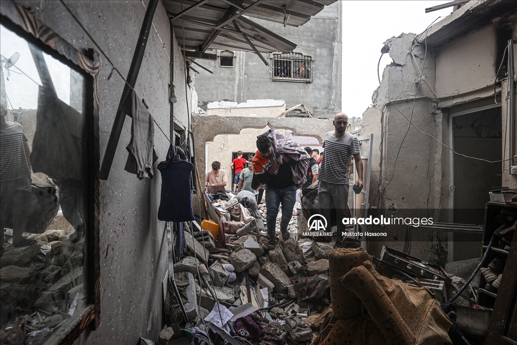 İsrail ordusunun Gazze'ye yönelik yoğun bombardımanı devam ediyor