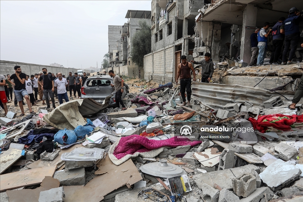 İsrail ordusunun Gazze'ye yönelik yoğun bombardımanı devam ediyor