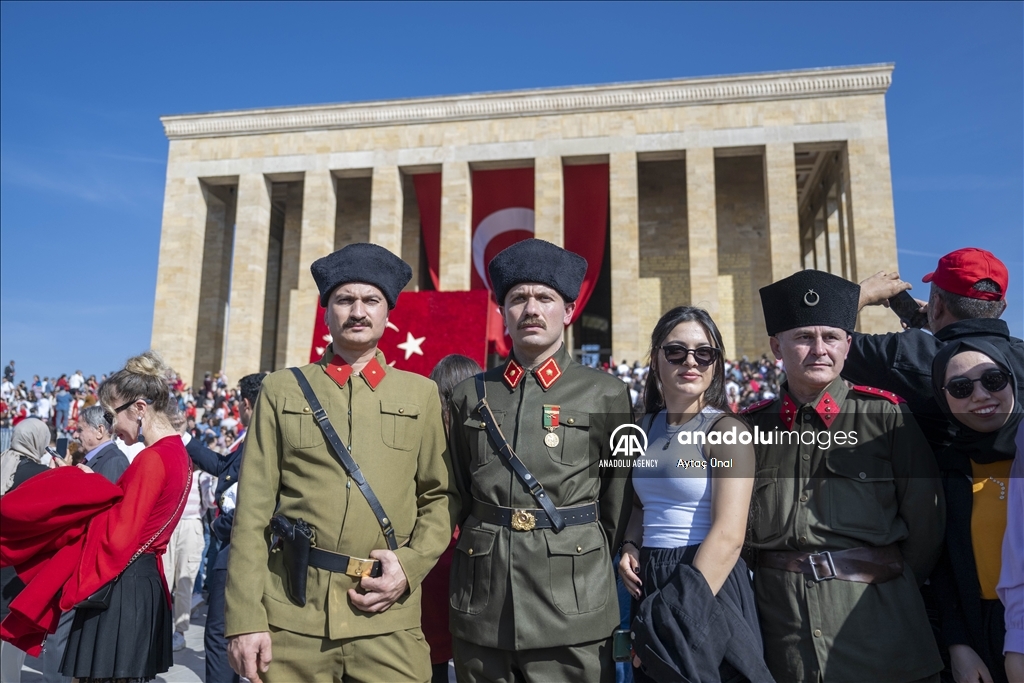 Туркије со низа манифестации ја одбележува 100-годишнината од основањето на Републиката