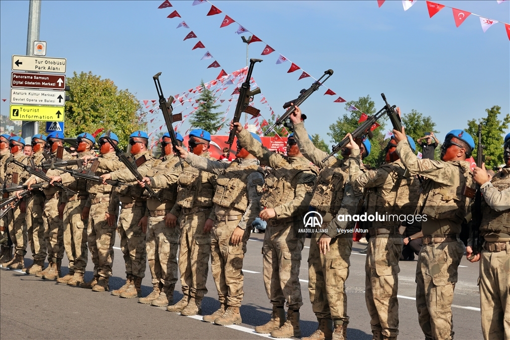 Cumhuriyet'e giden yolda ilk adımın atıldığı Samsun'da 100. yıl coşkusu