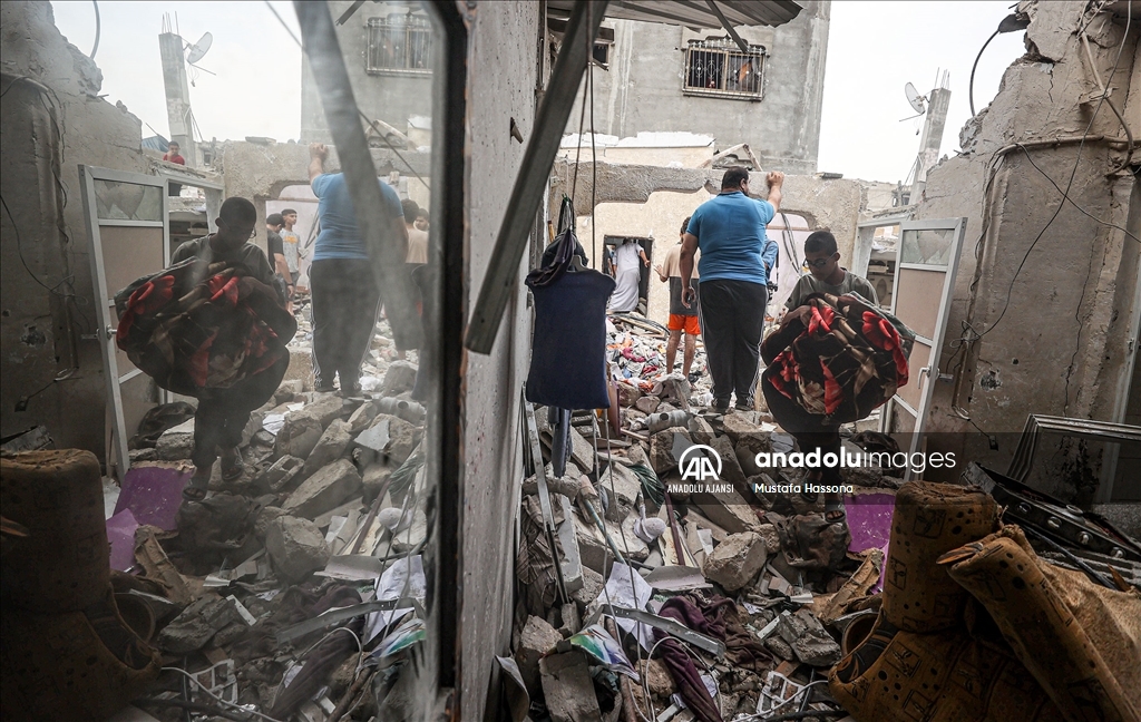 İsrail ordusunun Gazze'ye yönelik yoğun bombardımanı devam ediyor