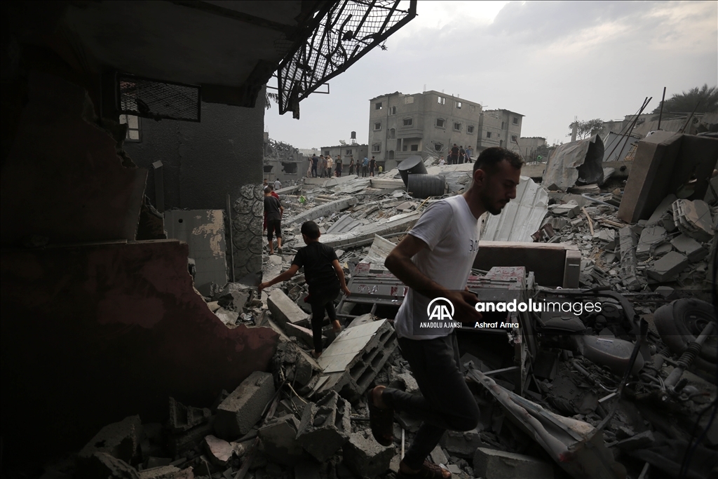 İsrail ordusunun Gazze'ye yönelik yoğun bombardımanı devam ediyor