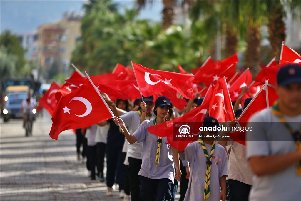 Osmaniye'de Cumhuriyetin 100. yılı kutlanıyor