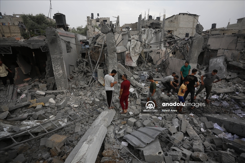 İsrail ordusunun Gazze'ye yönelik yoğun bombardımanı devam ediyor