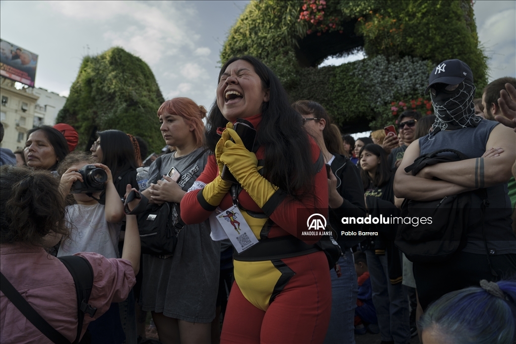 Arjantin'de 'Örümcek Adam' kostümü giyen çok sayıda kişi dünya rekoru için toplandı