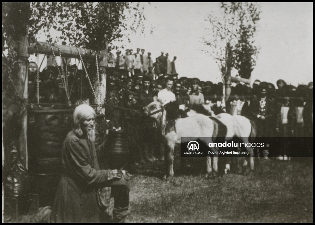 Türk boylarının 111 yıllık fotoğrafları Devlet Arşivleri'nde