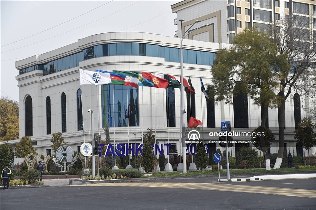 Özbekistan'da yarın Ekonomik İşbirliği Teşkilatı Zirvesi yapılacak