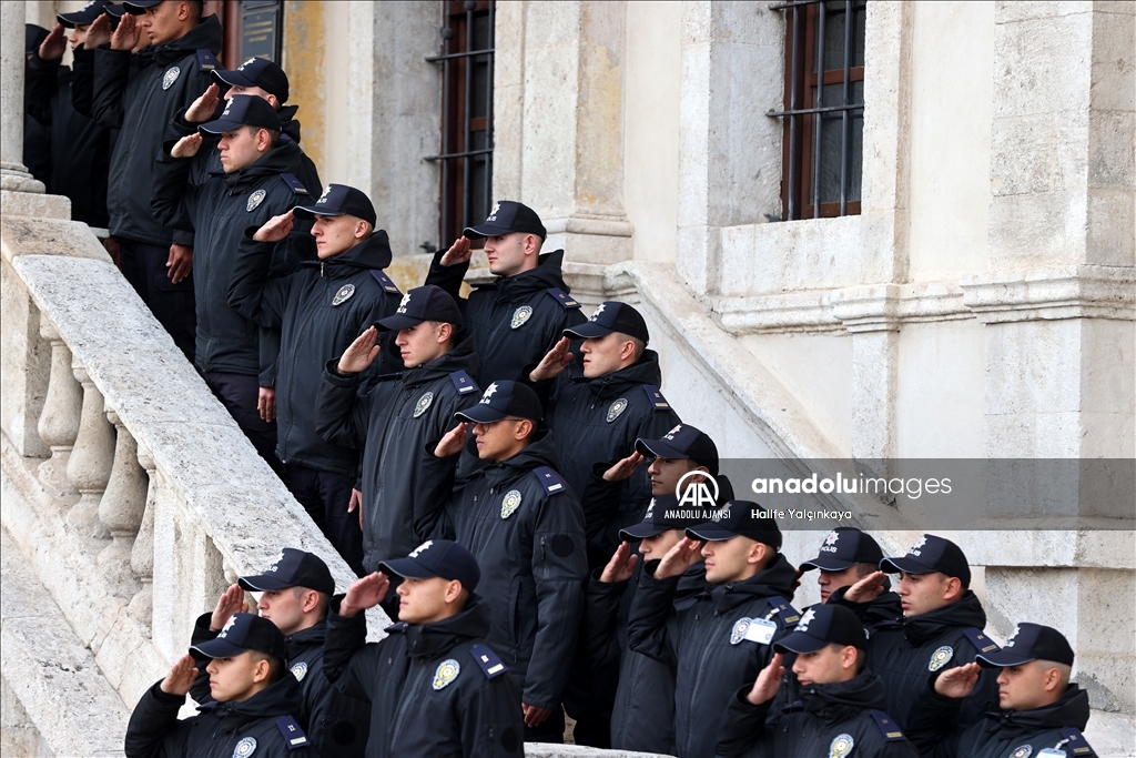 Büyük Önder Atatürk'ü anıyoruz