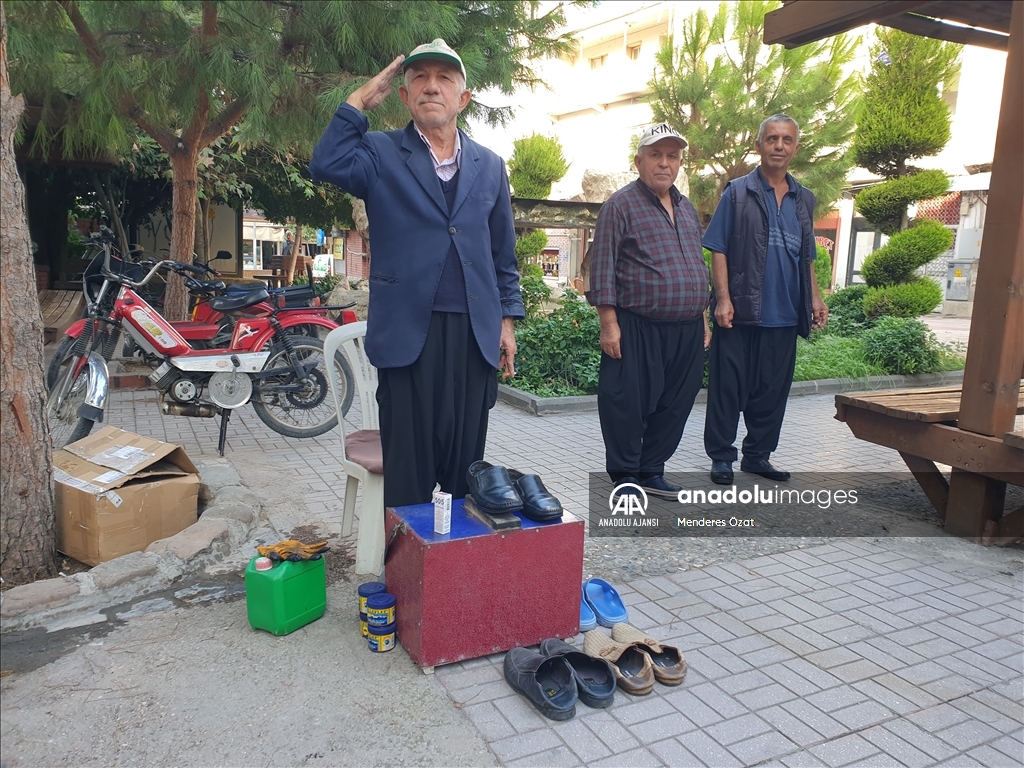 Büyük Önder Atatürk'ü anıyoruz