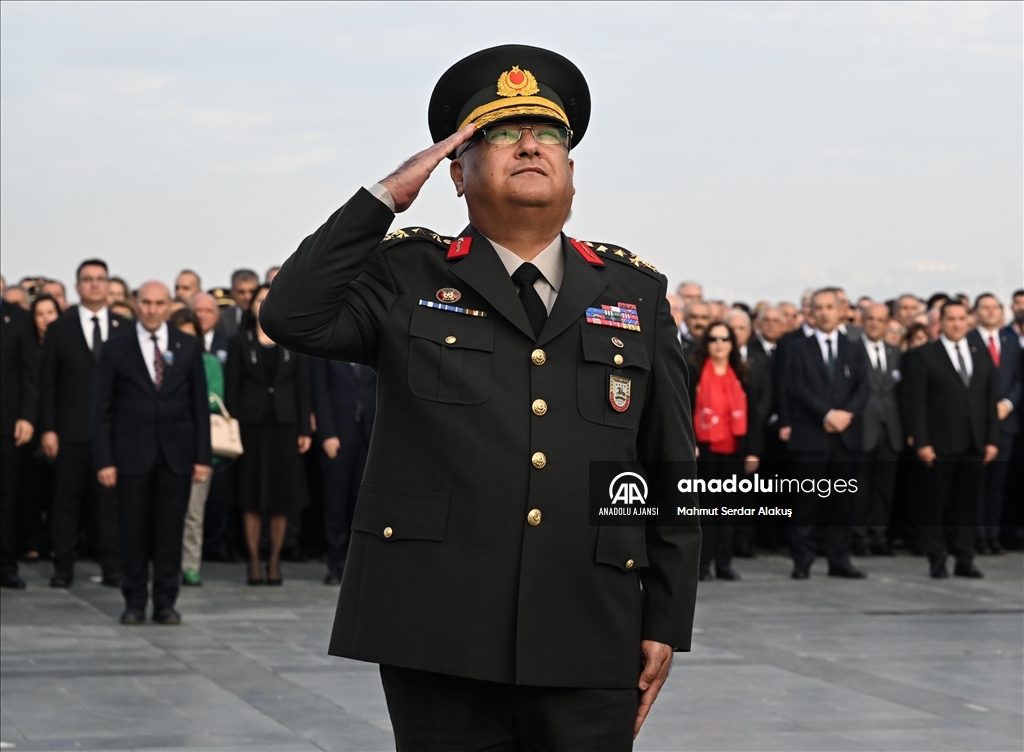 Büyük Önder Atatürk'ü anıyoruz