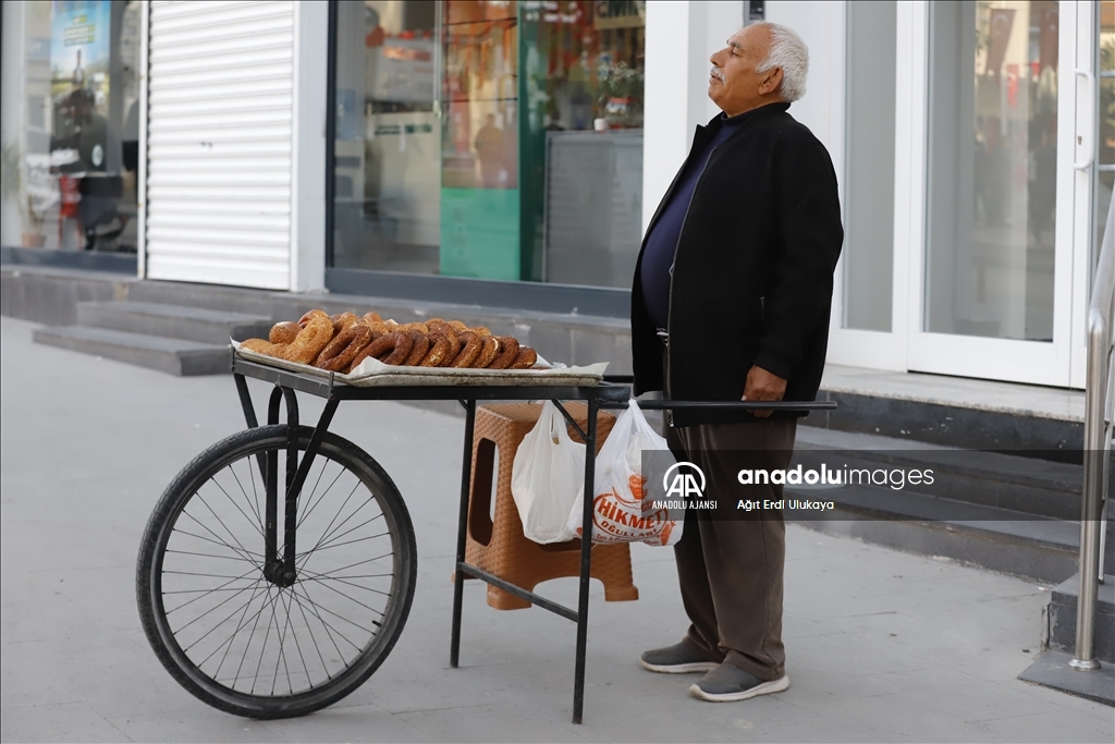Büyük Önder Atatürk'ü anıyoruz