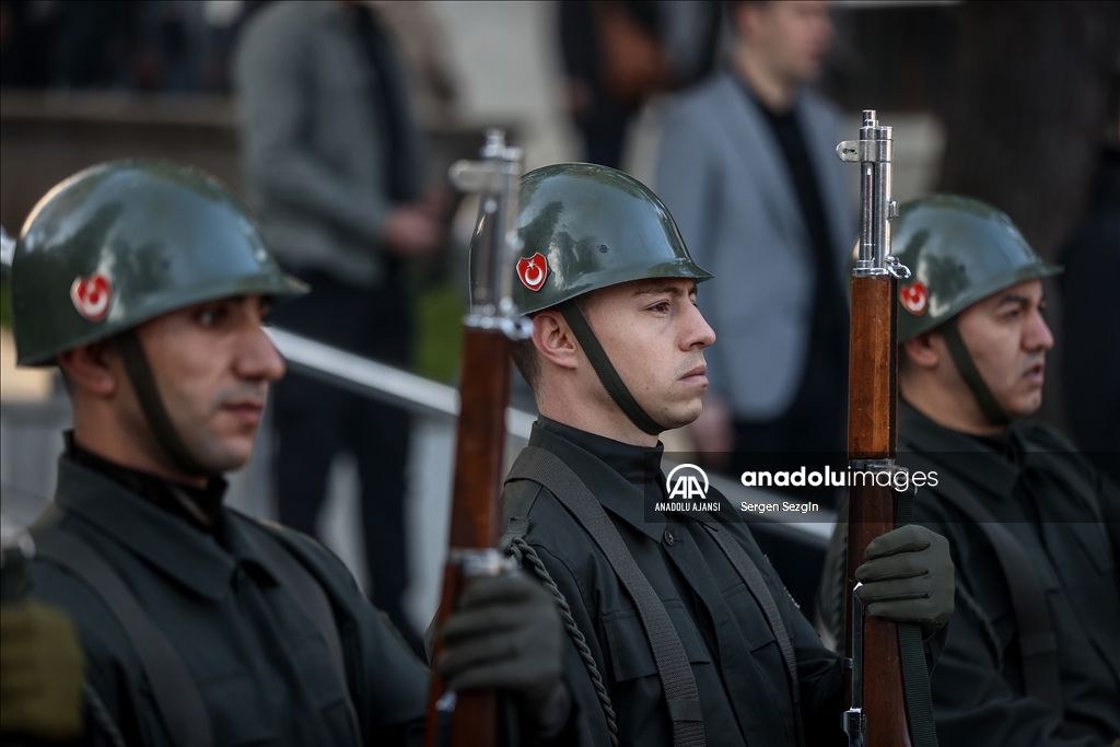 Büyük Önder Atatürk'ü anıyoruz