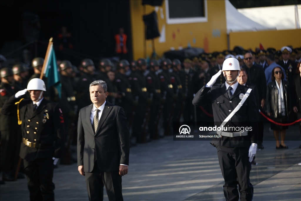 Büyük Önder Atatürk'ü anıyoruz