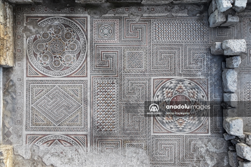 Kayseri'deki kazı çalışmalarında mozaik alan 600 metrekareye çıktı