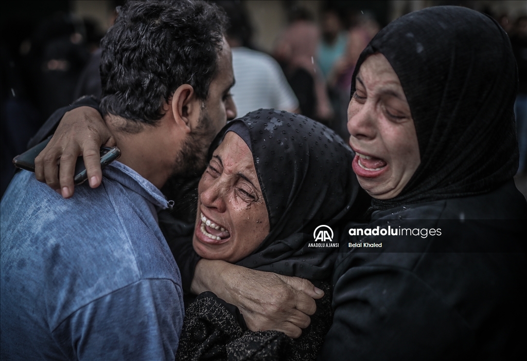 İsrail'in Gazze Şeridi'ne saldırıları 39'uncu gününde de şiddetlenerek devam ediyor
