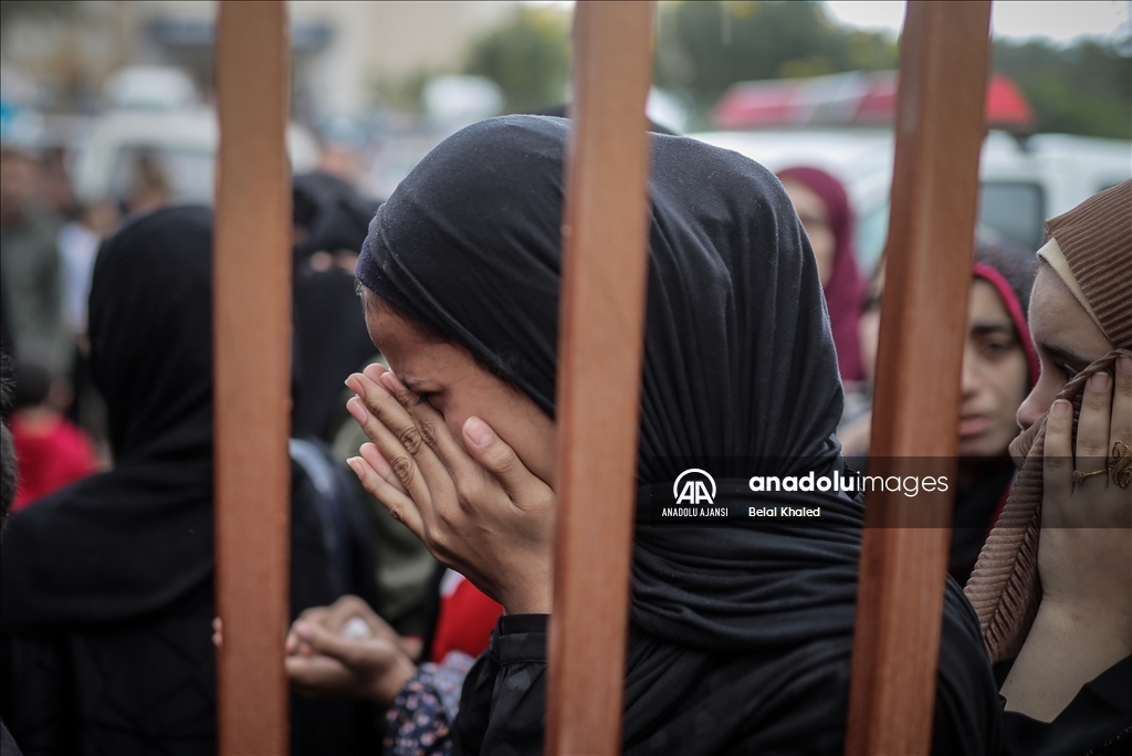 İsrail'in Gazze Şeridi'ne saldırıları 39'uncu gününde de şiddetlenerek devam ediyor