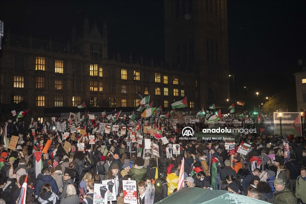 Londra'da Filistin'e destek gösterisi