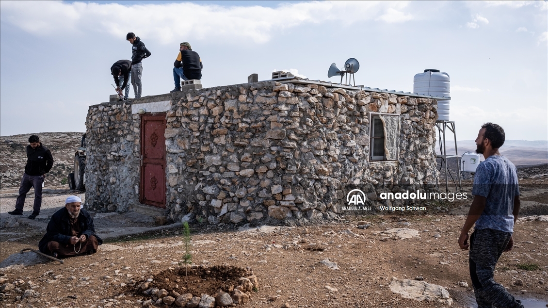 El Halil'e bağlı Um Fagarah köyündeki Filistinliler, endişe içinde