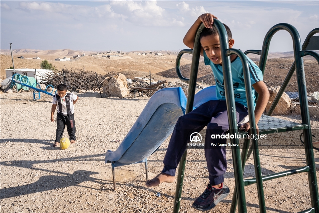 El Halil'e bağlı Umm-ul Hayr köyündeki Filistinliler, endişe içinde