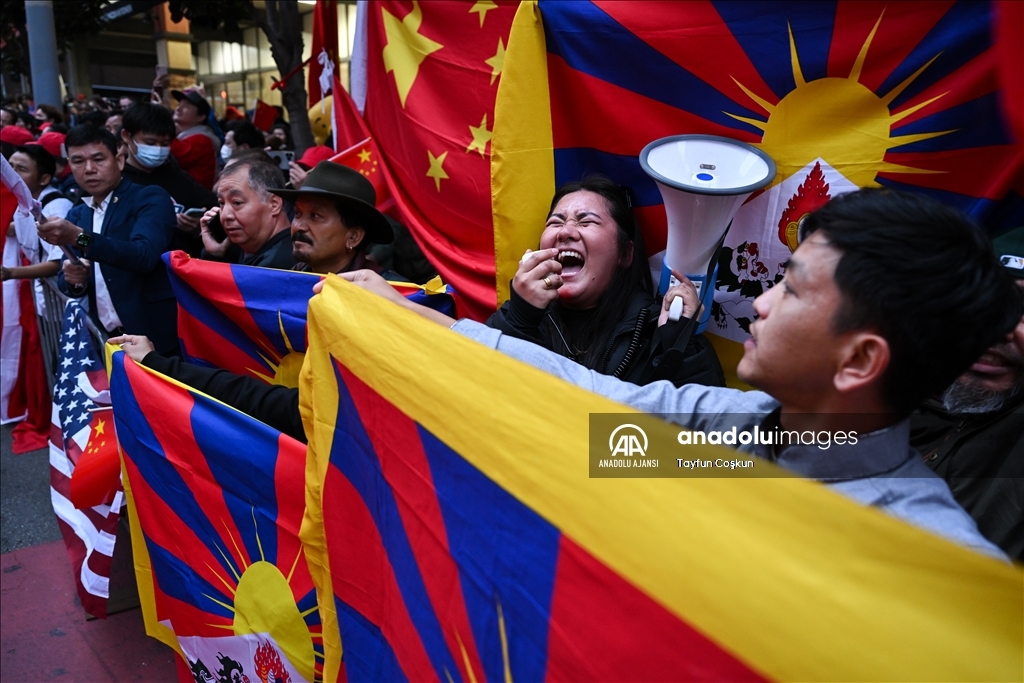 San Francisco'da Tibetli göstericiler ile Çin Devlet Başkanı Xi Jinping'in destekçileri arasında arbede yaşandı